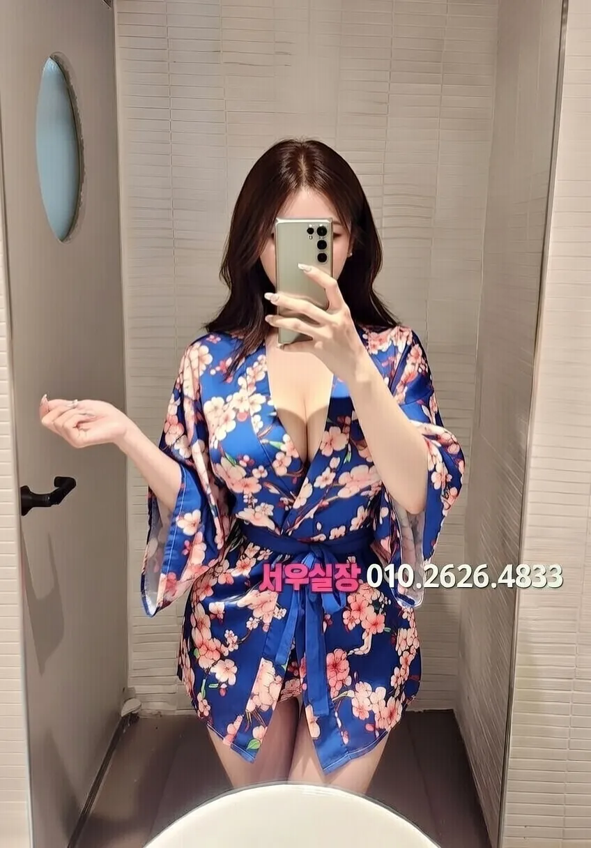 신사 쓰리노 프리미엄 라인업 20번 프로필